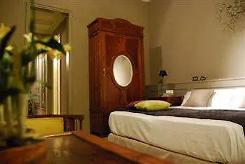 ***  Circa 1905 Bed & Breakfast Barcelona Spain